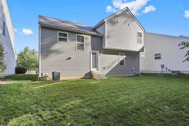 265 Kastlekove Dr in Lewis Center, OH - Foto de edificio - Building Photo