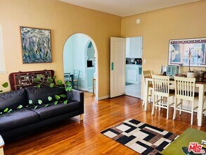 1108 S Sycamore Ave in Los Angeles, CA - Building Photo - Building Photo