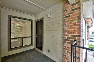 1705 Crossing Pl in Austin, TX - Building Photo - Building Photo