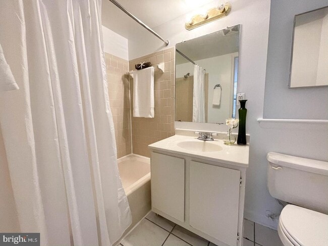 1436 Meridian Pl NW, Unit 206 in Washington, DC - Building Photo - Building Photo