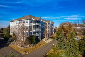 Medina Ridge Condominiums in Medina, MN - Building Photo - Building Photo