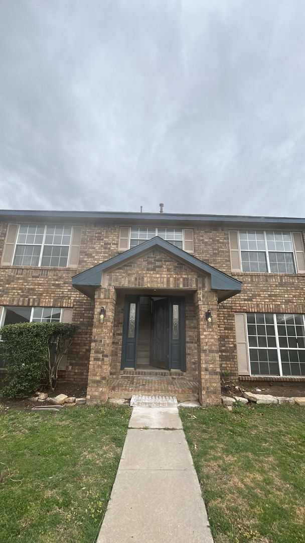 property at 1131 Holly Dr