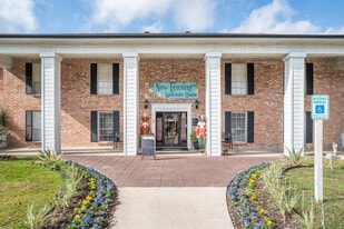 Savannah in Houston, TX - Building Photo