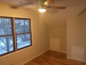 4230 S 39th Ave in Minneapolis, MN - Building Photo - Building Photo