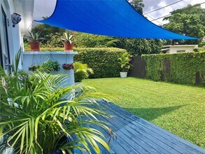 6450 SW 19th St in Miami, FL - Foto de edificio - Building Photo