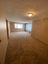 1400 S 20th St, Unit 7 in Lincoln, NE - Foto de edificio - Building Photo