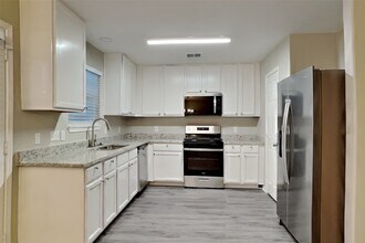 3906 Falvel Shadow Creek Dr in Spring, TX - Foto de edificio - Building Photo