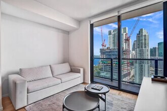 398 NE 5th St, Unit SI ID1504035P in Miami, FL - Building Photo - Building Photo