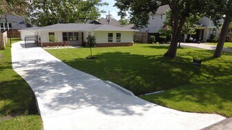 312 W 31st St in Houston, TX - Building Photo