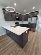 840 2nd St, Unit Floor 2 in Rensselaer, NY - Foto de edificio - Building Photo