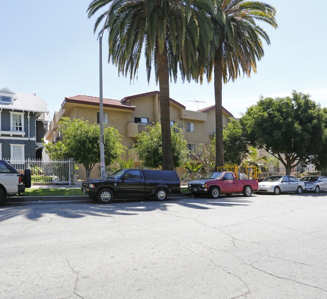 846-854 S Berendo St in Los Angeles, CA - Foto de edificio - Building Photo