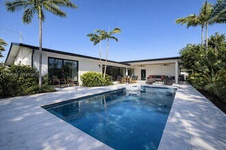 3540 NE 28th Ave in Lighthouse Point, FL - Building Photo - Building Photo