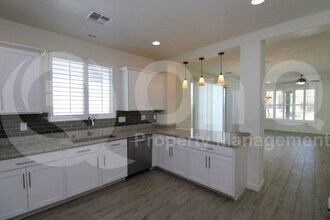 2951 N Augustine in Mesa, AZ - Foto de edificio - Building Photo