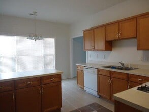 329 Egret Ct in Elizabeth City, NC - Building Photo - Building Photo