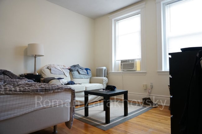 110 Warren St, Unit 23 in Boston, MA - Foto de edificio - Building Photo