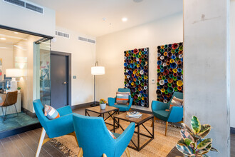 Green Leaf Sandy Lofts in Portland, OR - Foto de edificio - Interior Photo