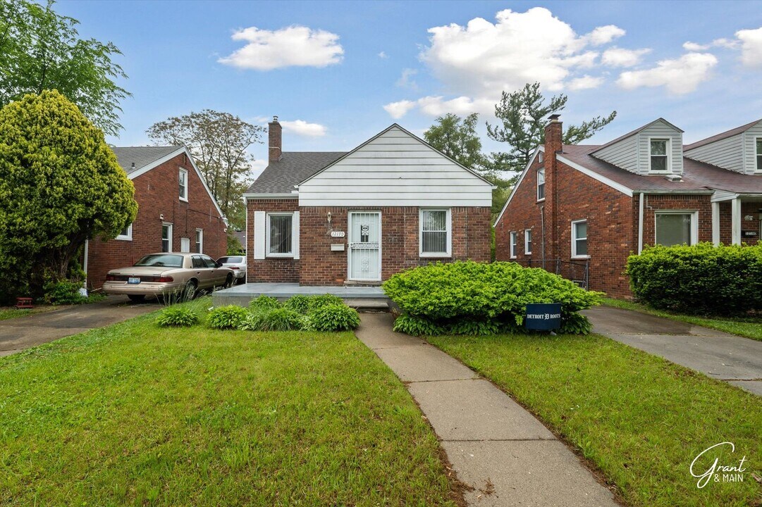 12170 Duchess St in Detroit, MI - Building Photo
