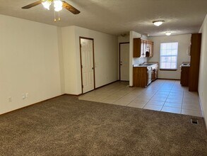 4336 W La Siesta St in Springfield, MO - Building Photo - Building Photo