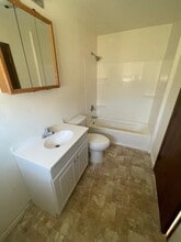 383 2nd Ave in Coos Bay, OR - Building Photo - Building Photo