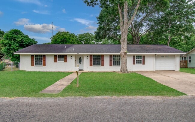 property at 1722 Front St