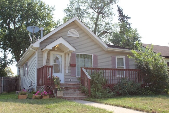 property at 1706 S 10th Ave
