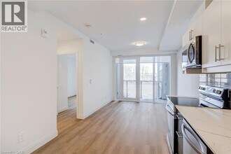 1333 Weber St E in Kitchener, ON - Building Photo - Building Photo