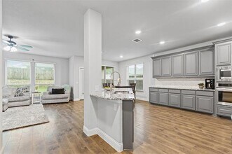 1013 Stockton Dr in Godley, TX - Building Photo - Building Photo