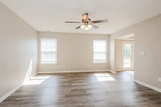 4011 Village Trace Blvd in Indianapolis, IN - Building Photo - Building Photo