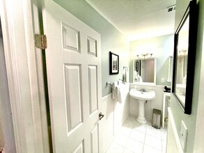 5201 Atlantic Blvd in Jacksonville, FL - Building Photo - Building Photo