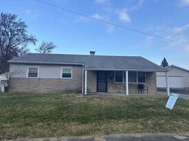 2132 McCartney Rd in Youngstown, OH - Building Photo