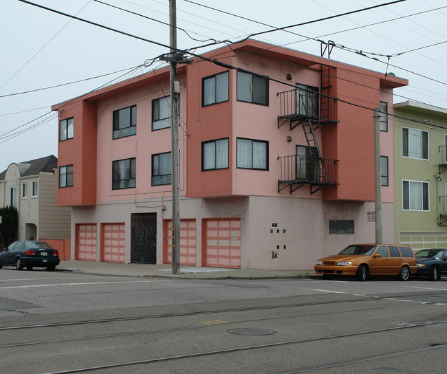 2401 45th Ave in San Francisco, CA - Foto de edificio - Building Photo