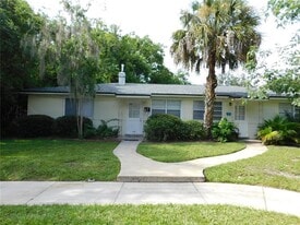 548 NE 5th Ave in Gainesville, FL - Building Photo