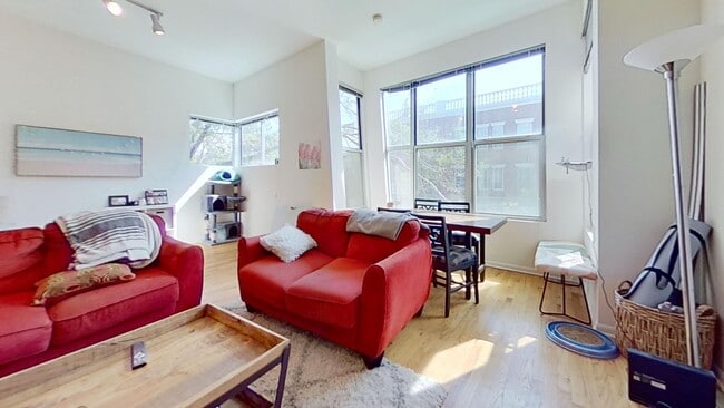 2755 N Lincoln Ave in Chicago, IL - Building Photo - Building Photo