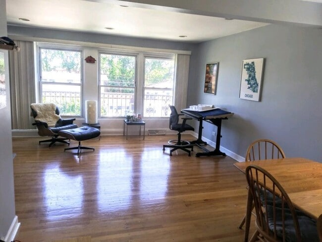 3821 Morse Ave in Lincolnwood, IL - Building Photo - Building Photo