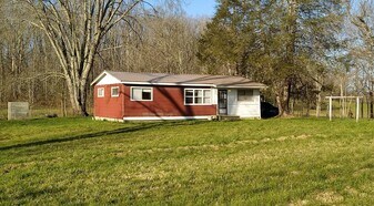 33102 TN-30 in Pikeville, TN - Building Photo