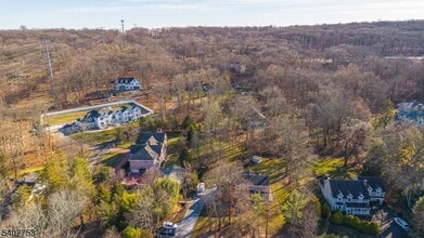 850 Valley Rd in Watchung, NJ - Building Photo - Building Photo