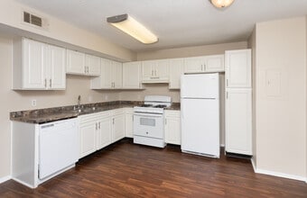 Springwood Townhomes in Tallahassee, FL - Foto de edificio - Interior Photo