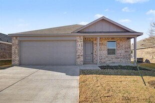 961 Prestonwood Ln in Keene, TX - Building Photo