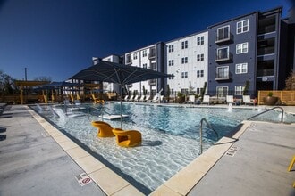 Beacon Station in Augusta, GA - Foto de edificio - Building Photo