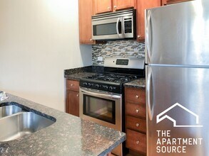 1636 W Grace St in Chicago, IL - Building Photo - Building Photo