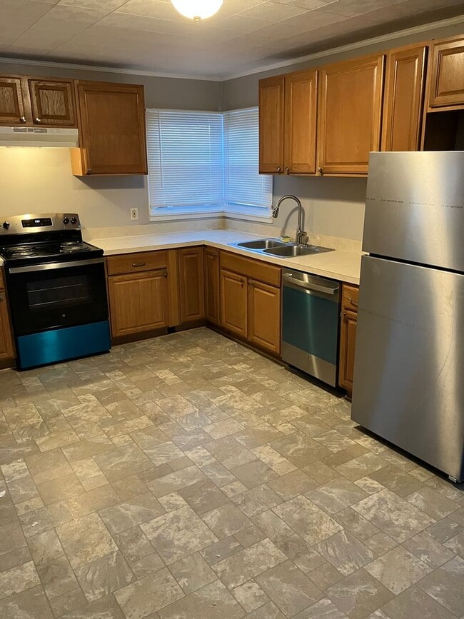 444 Lillian Ave in Syracuse, NY - Building Photo - Building Photo