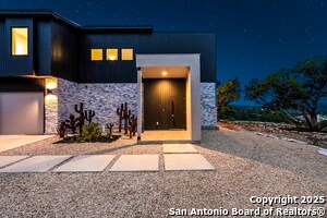 708 Backdrop in San Antonio, TX - Building Photo