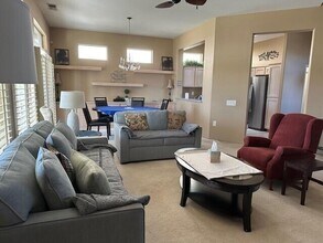 37953 Grand Oaks Ave in Palm Desert, CA - Building Photo - Building Photo