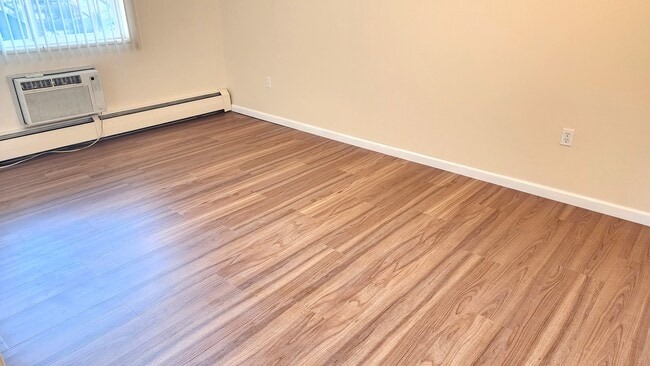 918 S Logan St, Unit 102 in Denver, CO - Foto de edificio - Building Photo