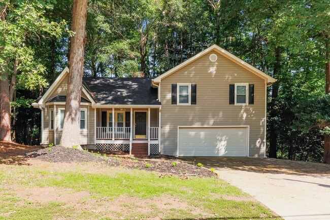 property at 3751 Quail Hollow Trail