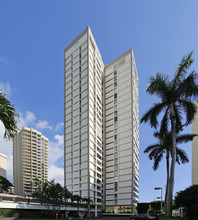 2033 Nuuanu Ave in Honolulu, HI - Building Photo - Building Photo