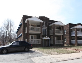 Summit Heights in Kansas City, MO - Foto de edificio - Building Photo