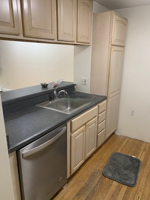 1345 Commonwealth Ave, Unit #1 in Boston, MA - Building Photo - Building Photo