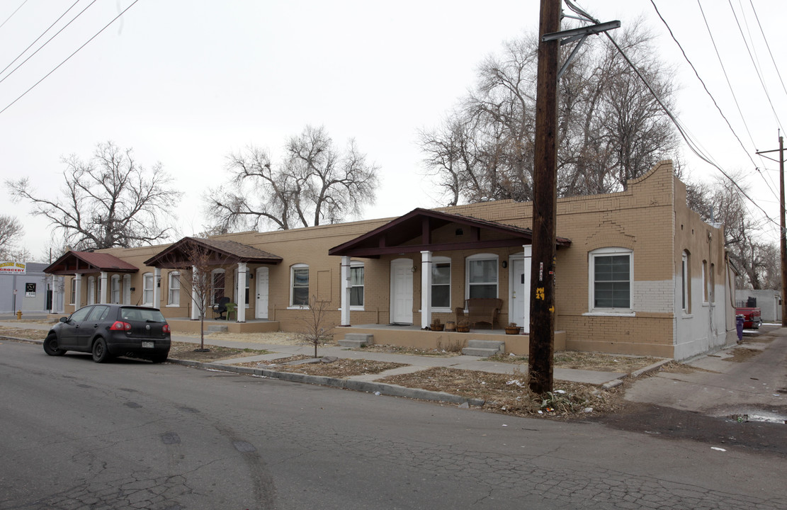 1801-1819 E 37th Ave in Denver, CO - Building Photo