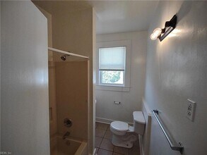 325 W 31st St in Norfolk, VA - Building Photo - Building Photo